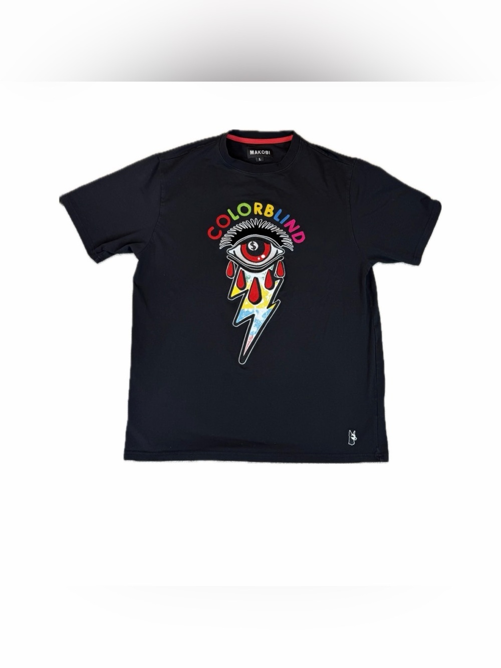Makobi Men’s “Colorblind” Embroidered Patch Black T-shirt Streetwear Size Large